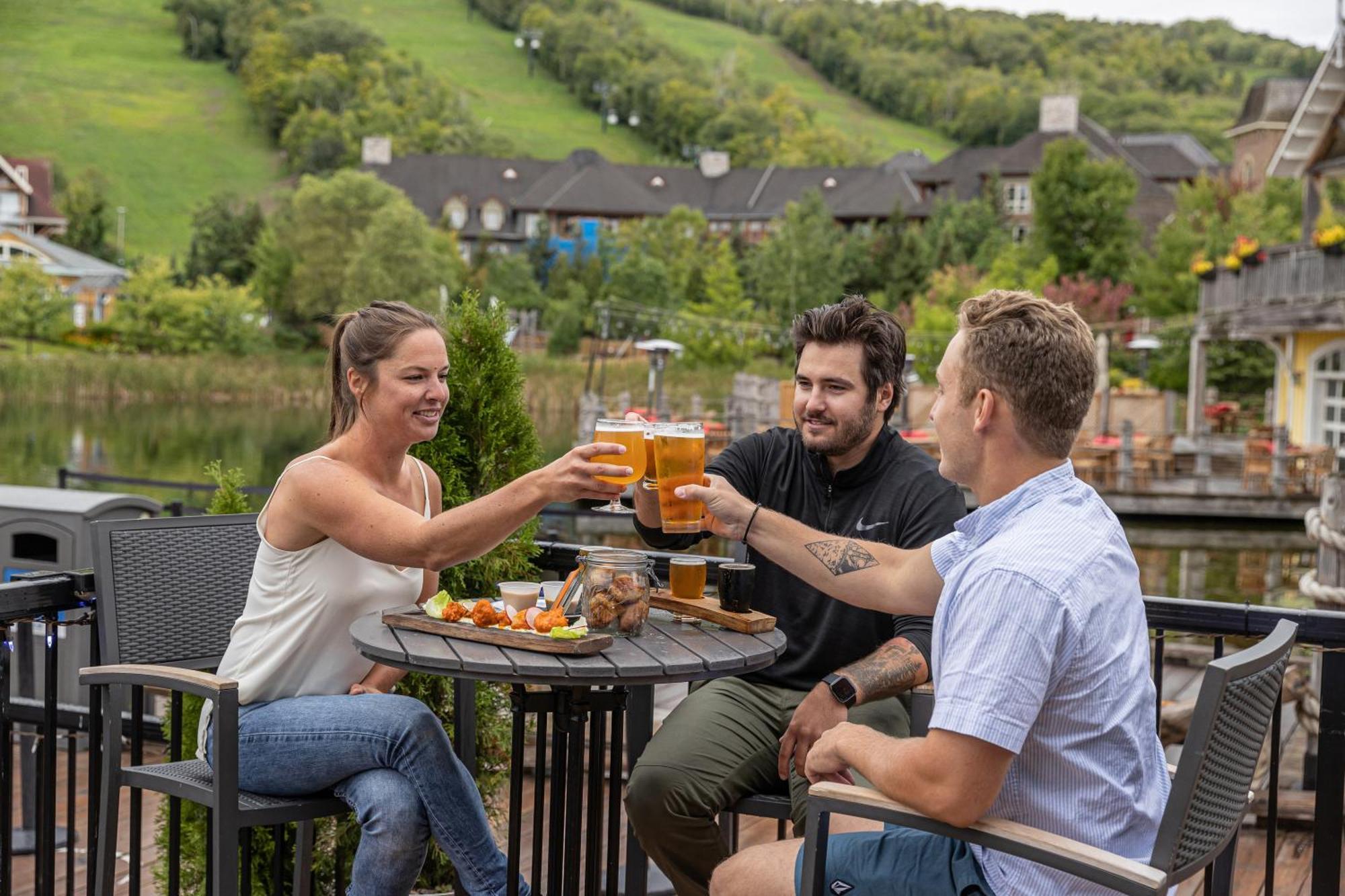 Blue Mountain Resort Mosaic Suites Blue Mountains Buitenkant foto